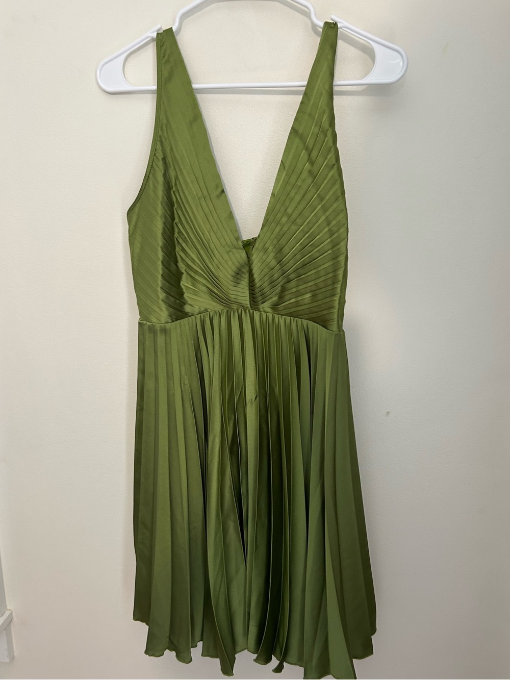 A&F Giselle Pleated V-Neck Mini Dress